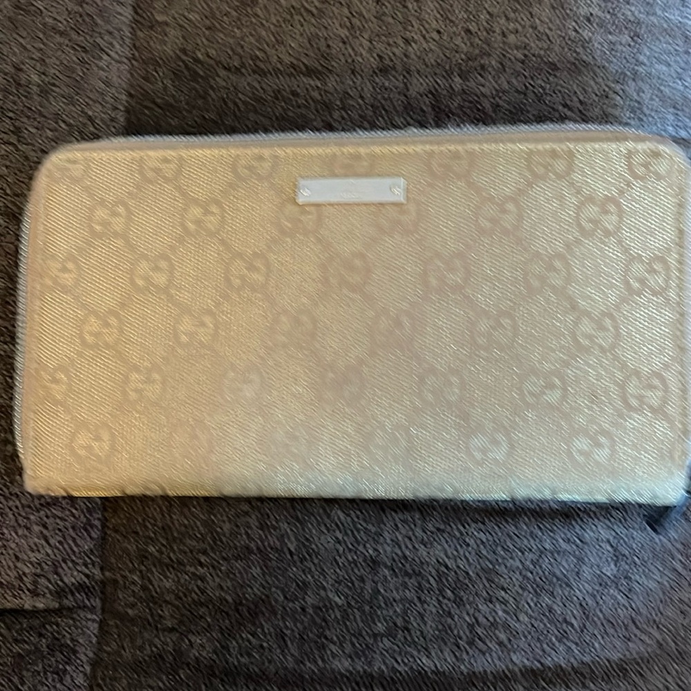 Gucci wallet